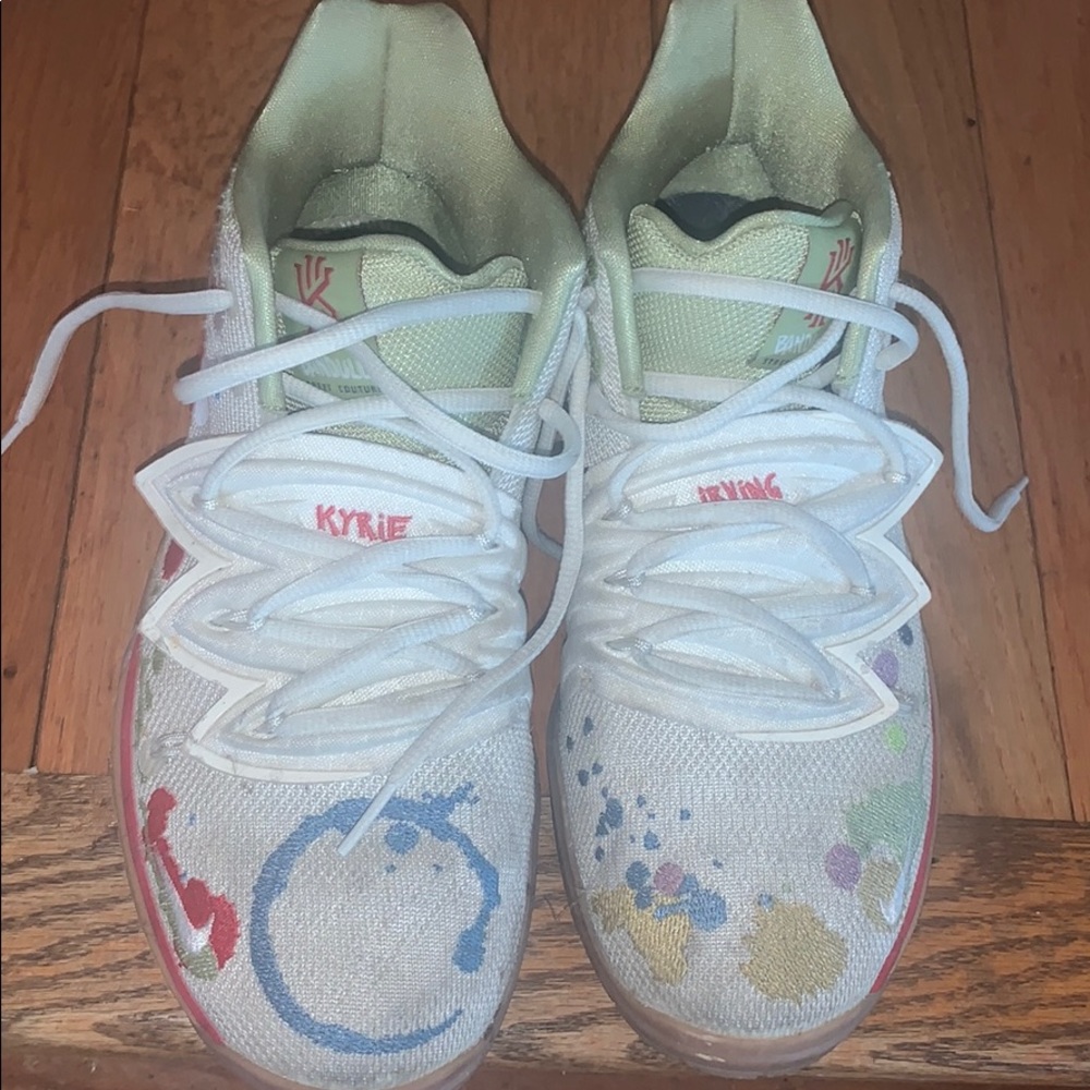 Worn limited edition kyrie 5’s